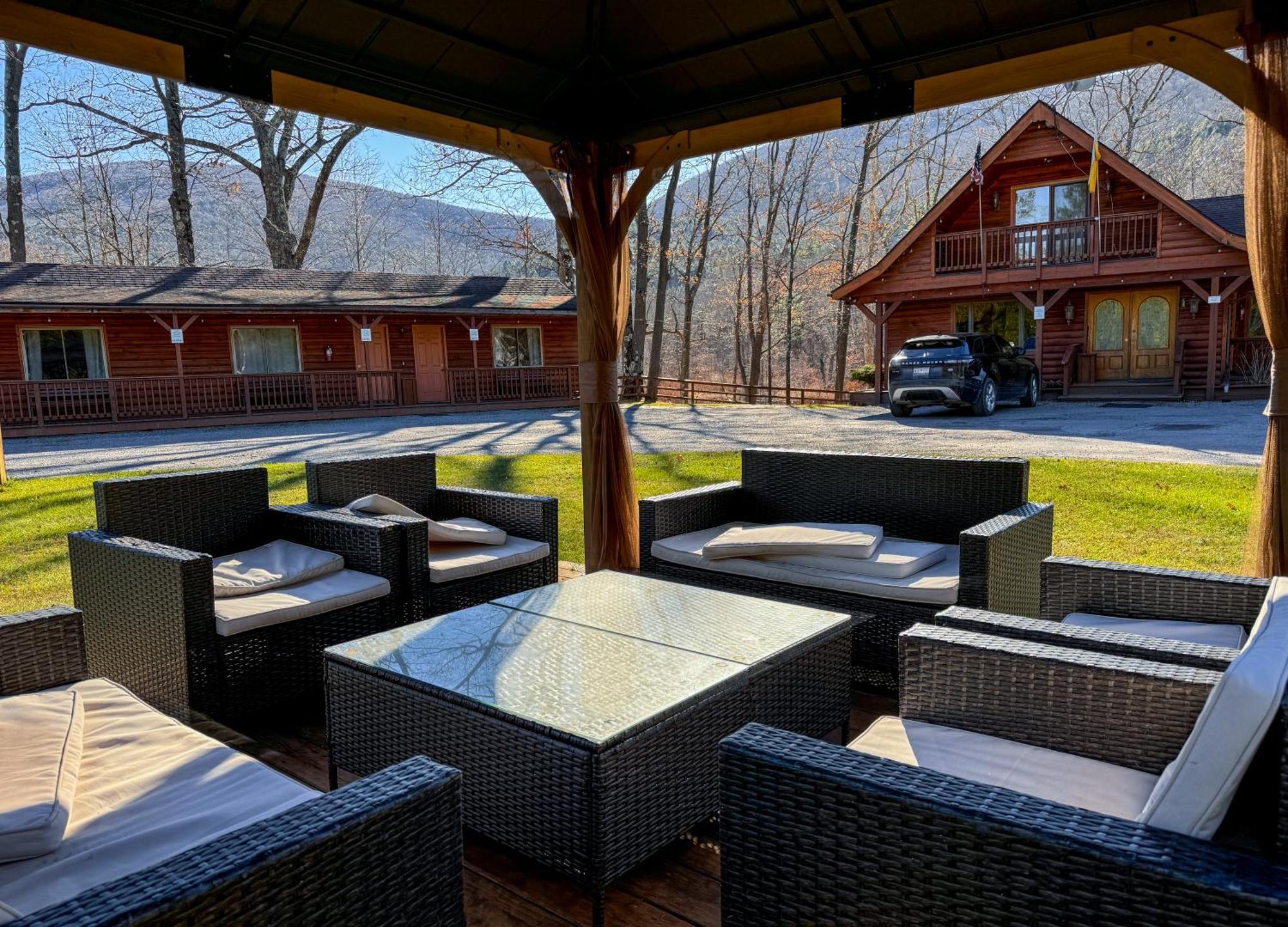 Xenia Lodge Хънтър Екстериор снимка